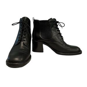 Cole Haan Womens Black Leather Lace Up Heeled Chelsea Boots Size 6.5 Vibram Sole